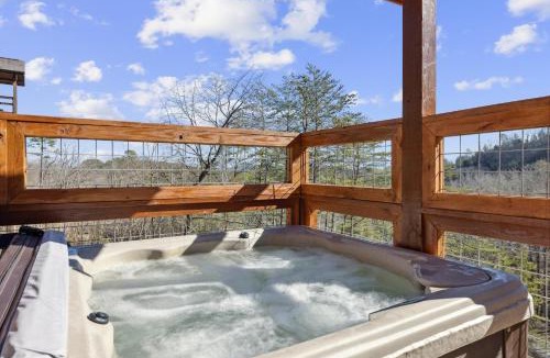 Sevierville House | Fawn Hill Hideaway Stunning views Perfect escape