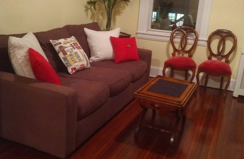 Queens Apartment | Flushing Meadows-Queens Boro Hill Gem