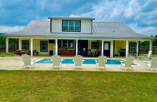 Concan House | FRIO WAVES