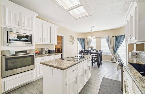 Champion Forest House | Great Location Spacious Open Floor Plan Pergola Pool Table Games 3,343 sqft