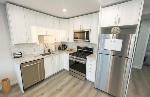 Hamilton Apartment | Hamilton Haven - Smart Tech and BBQ Oasis - Pool