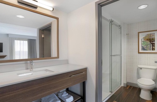 Mill Hall Hotel | Hampton Inn & Suites Lamar