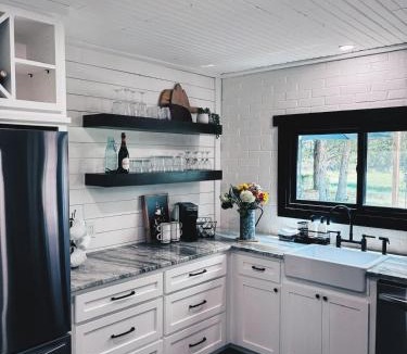 Era Apartment | Hidden Meadow - rustic hideaway