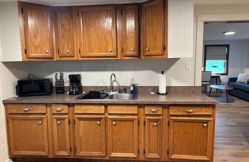 Luray Hotel | Hillside