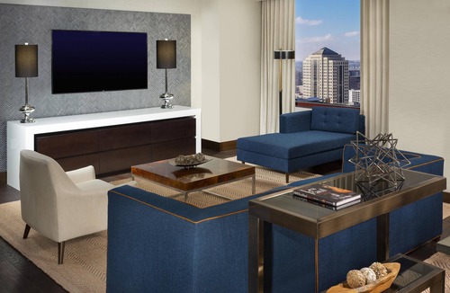Waller Creek District Hotel | Hilton Austin