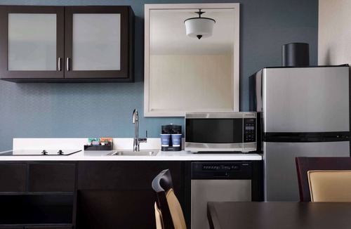 Streeterville Hotel | Homewood Suites by Hilton Chicago Downtown/Magnificent Mile