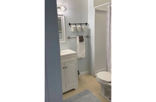 Chillicothe Apartment | Hydrangea Suite