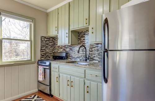 Tia Juana Cottage | Lakefront Eucha Escape w/Views & Boat Slip!