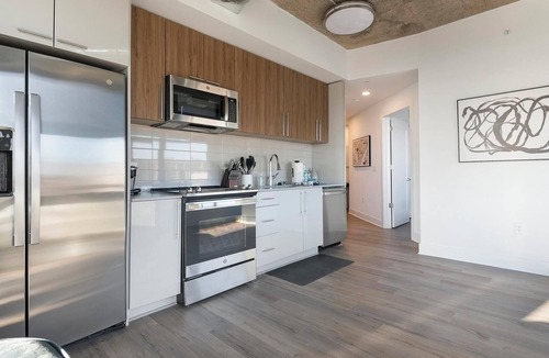 Baileys Crossroads Apartment | Landing | Chic 2BD, Game Room, Gym
