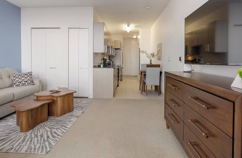 Downtown Hartford Apartment | Landing | Modern Studio, Gym