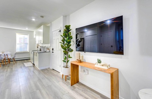 The Waterfront Apartment | 'LUXE Launch Pad' Apt in Walkable Location!