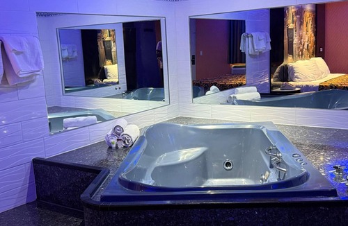 North Patchogue Hotel | Midway Motel