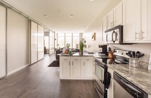 Covington Apartment | Modern + Spacious + close to Cincy