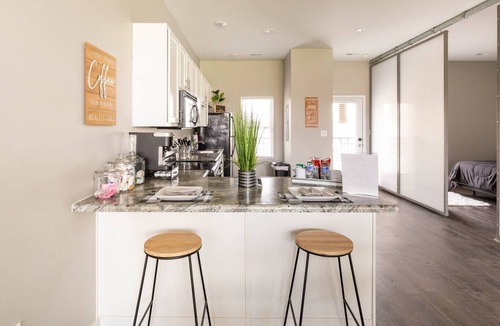 Covington Apartment | Modern + Spacious + close to Cincy