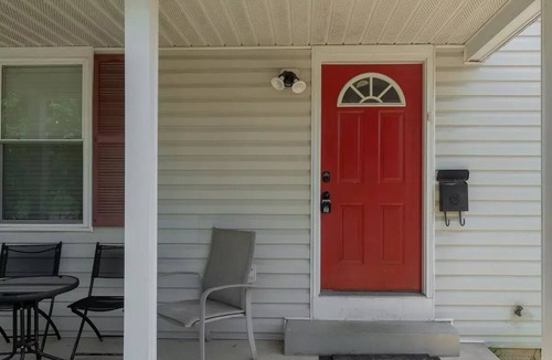 Nauck Apartment | ★Modern Studio-Private Entrance/Bath Min from DC★