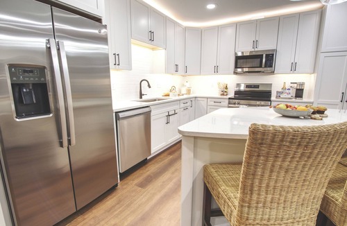 Seven Devils House | New Home! Lower level flat, Sleeps 15, Game Room, Epic Mountain Views