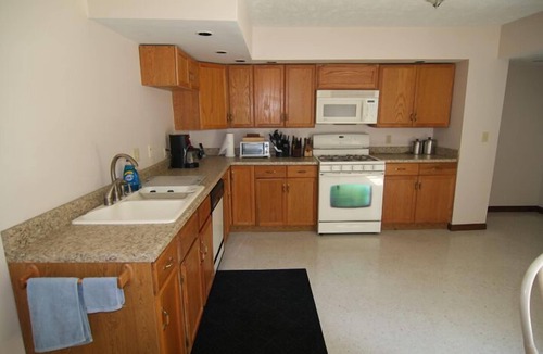 Ashtabula House | NEWPH'S LANDING Serving Geneva on the Lake "Strip" and Ashtabula Harbor