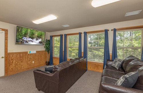 Pigeon Forge Villa | Pigeon Forge 132 - Eight Bedroom Villa, Sleeps 28