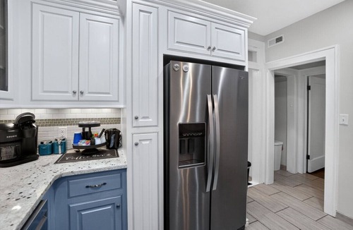 Rountree House | Private Main Floor Home Near MSU in Rountree