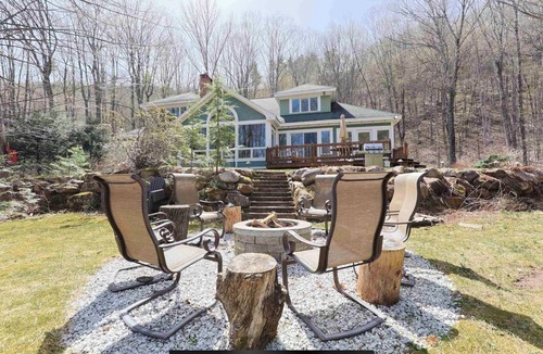 Bartlett House | Private, Spacious, Mountain Retreat on the Ridge