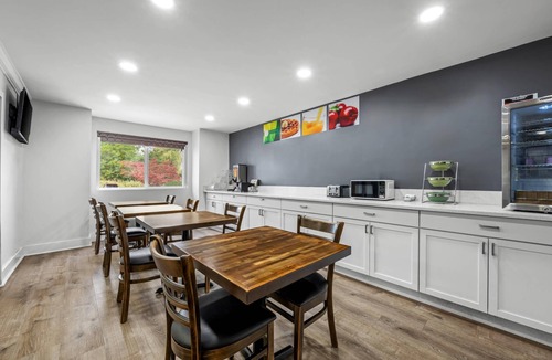 West Haven Hotel | Quality Inn