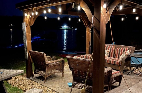 Epsom House | Recently Updated, Spacious Lake House