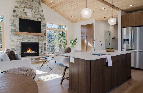 Old Fort House | Refined Mountain Cabin on Pisgah Trails