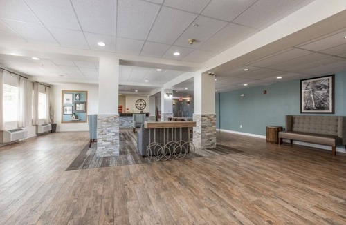 Branson Theater District Apartment | Relaxing Studio at Oak Ridge in Missouri