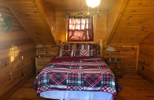 Townsend Ski Chalet | River Dreaming