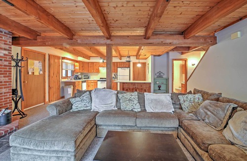 Intervale House | Spacious Bartlett Townhome < 6 Mi to Attitash Mtn!