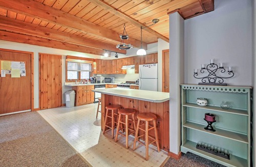 Intervale House | Spacious Bartlett Townhome < 6 Mi to Attitash Mtn!
