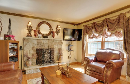 Dingmans Ferry House | Spacious Dingmans Ferry Home w/ Deck & Yard