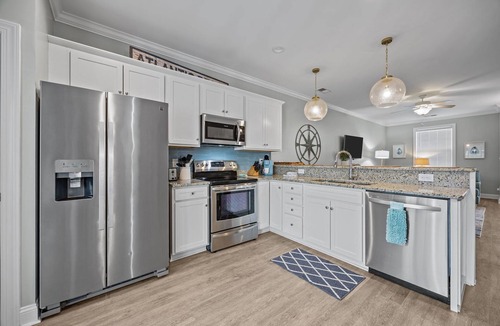 Atlantic Beach House | Spacious poolside 4BR short walk to the beach!