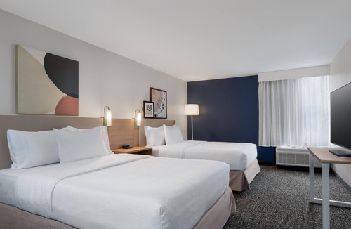 Williamsburg Hotel | Spark by Hilton Williamsburg Historic Area