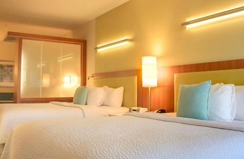 Moosic Hotel | SpringHill Scranton | Queen w/Sofa | Universities, Casino, I-81 Easy