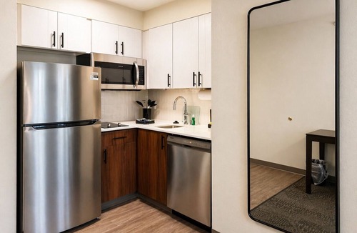 Middleton Hotel | Staybridge Suites Middleton Madison-West by IHG
