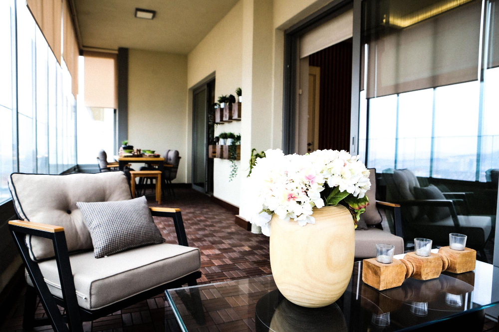 Wicker Park Apartment | Steps to Shops, Eats | Open Loft w/ W&D | Zencity
