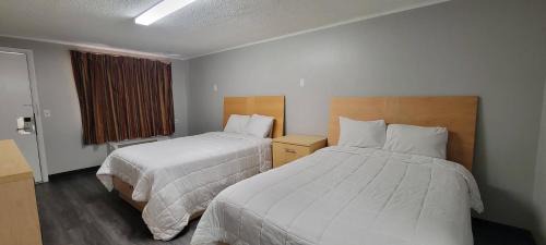 New Castle Hotel | Superlodge