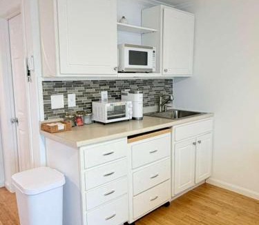 Hampton Apartment | Surfside - Boutique Studio Condo with Pool