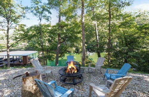 Osage Beach House | The Lake Front Oasis in Eldon Near Bagnell Dam