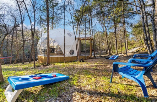 Eagle Rock House | Ultimate Fall Getaway - Firepit, Hot Tub, Trails