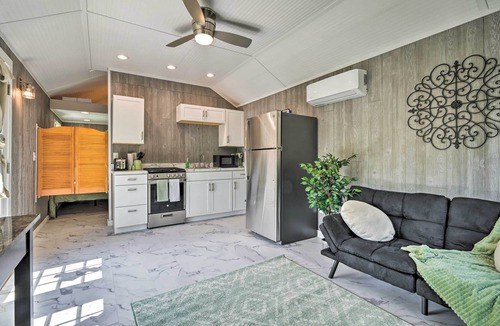 Berryville Apartment | Updated Tiny Home < 1 Mi to Berkeley Springs