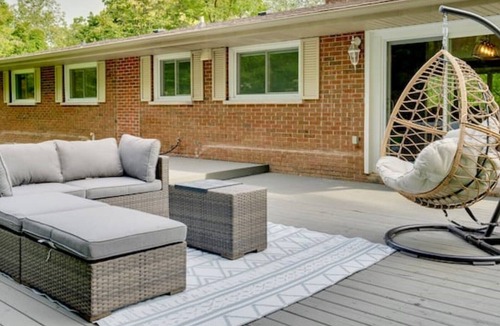 Mount Pleasant Villa | Villa on the Hill