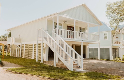 Steinhatchee House | VV’s Villa Steinhatchee Landing Resort- Dog Friendly