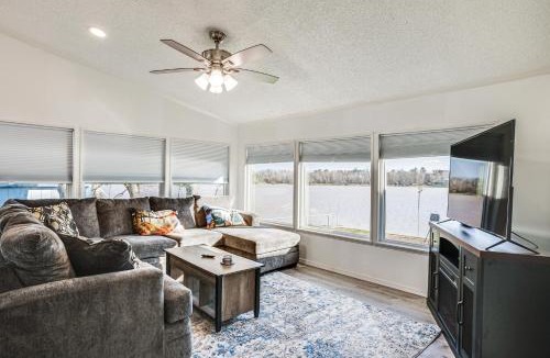 Trinity House | Waterfront Trinity Vacation Rental w/Hot Tub!