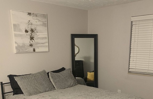 Beavercreek Apartment | Weekend Eclipse Special!! This Weekend Only Great View !! Great View!!