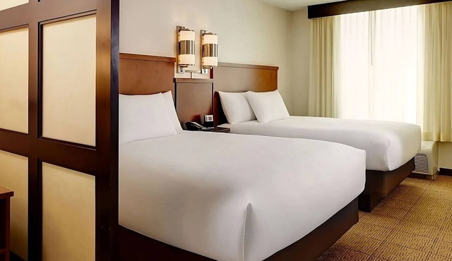 3 Pet-Friendly Accommodation, Pool, Free Parking, Visit LBJ Presidential Library