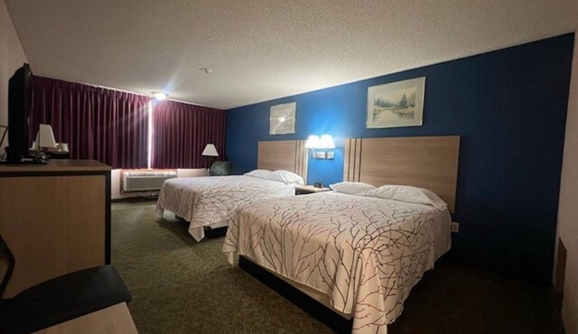 4 Accommocations + Free Parking — Ideal for a Weekend Family Adventure in Marshall County