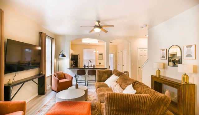 4BR Pet-friendly S. Austin Retreat Near 6th St & Music