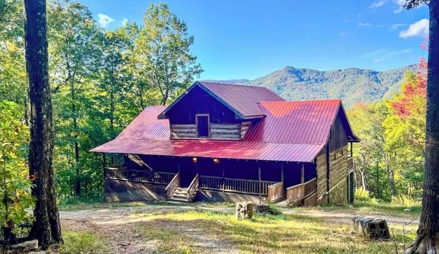 Authentic Log Cabin on Dancy Mountain near McGrady, North Carolina